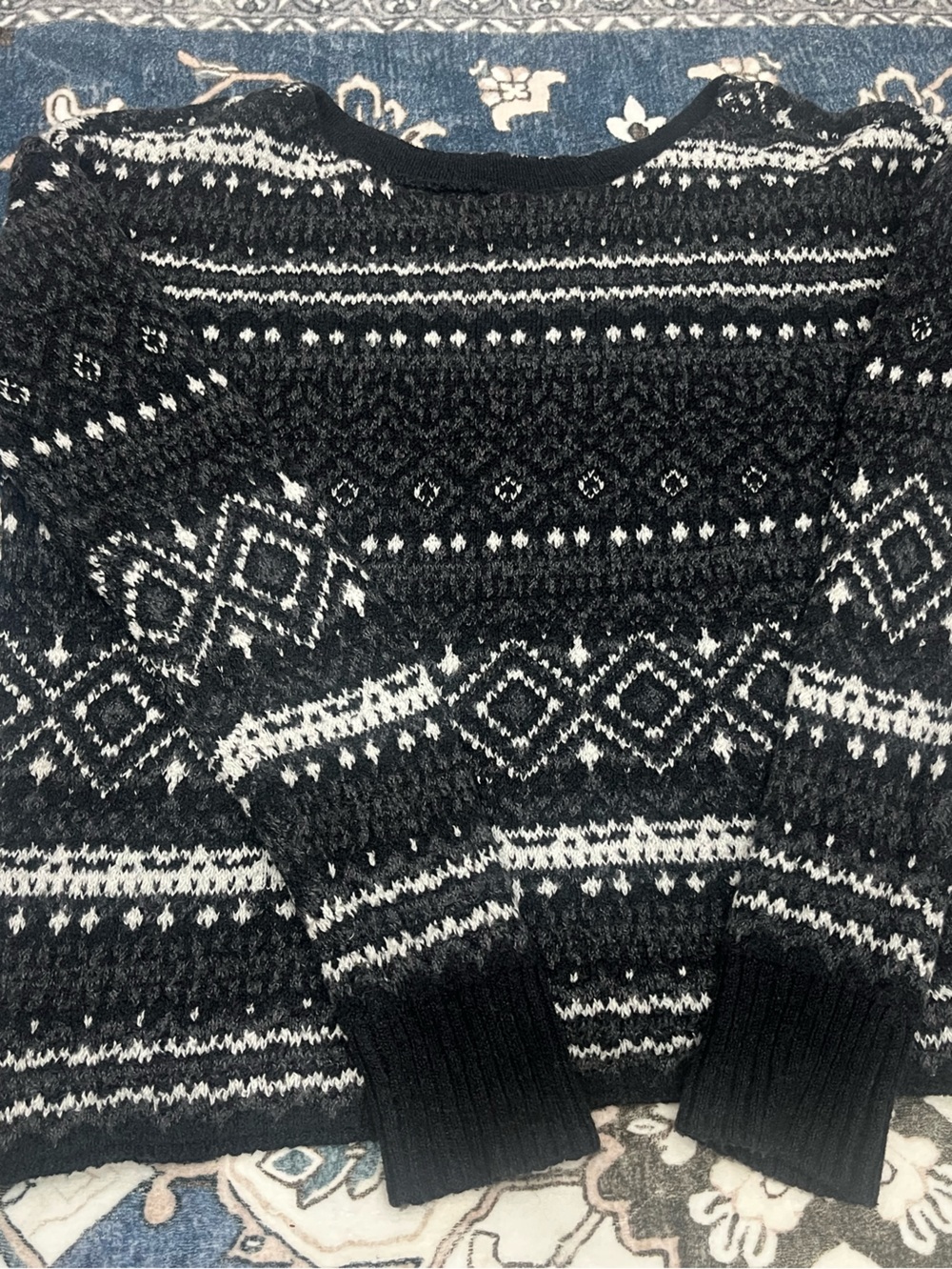 American Eagle Outfitters Black and White Patterned Crewneck Sweater